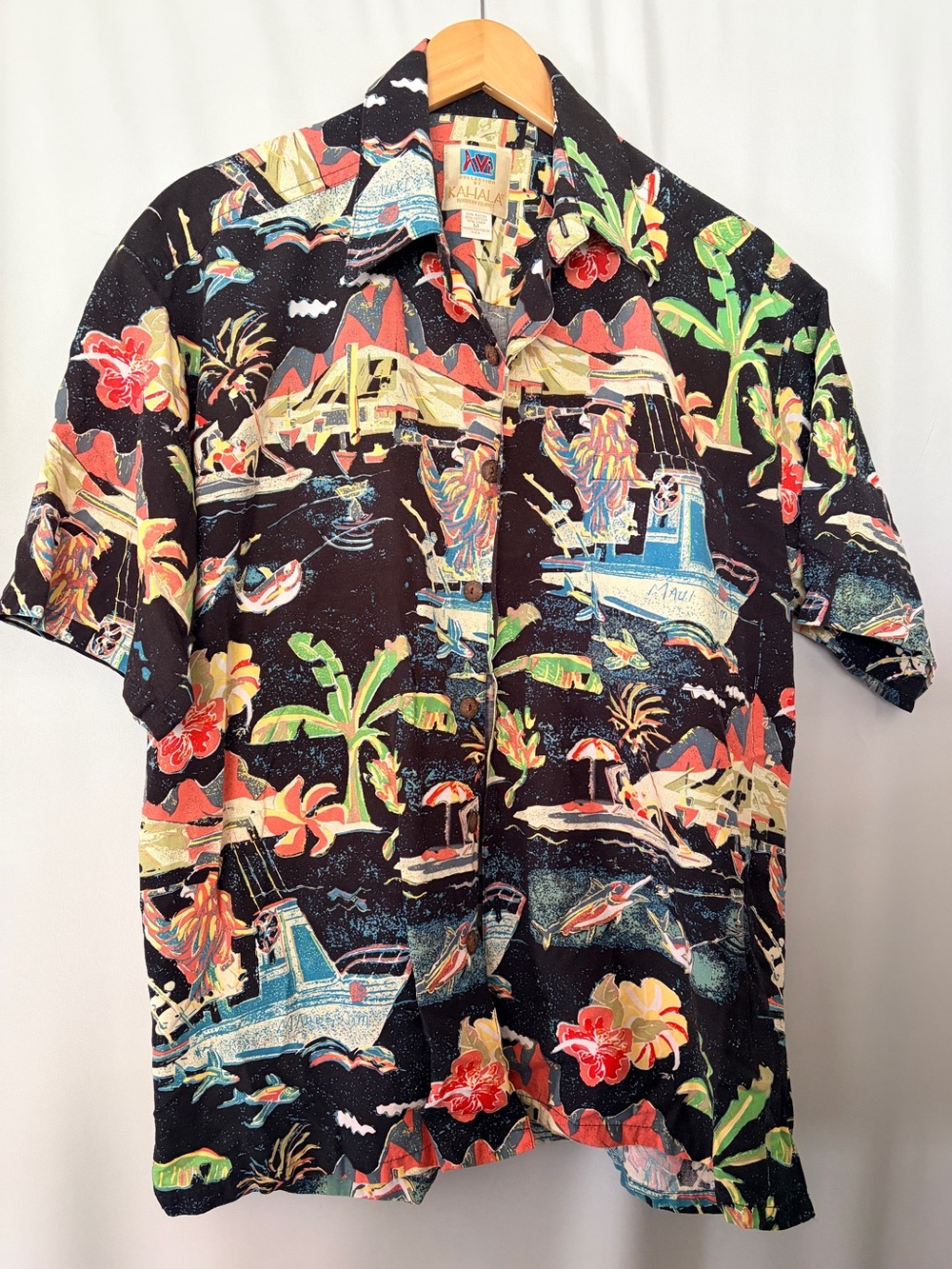 Vintage Kahala AVI Hawaiian Shirt M Made in Hawaii Scenic Diamond Head Rayon
